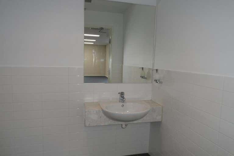 3 Lvl 1/250 Barkly Street Footscray VIC 3011 - Image 4