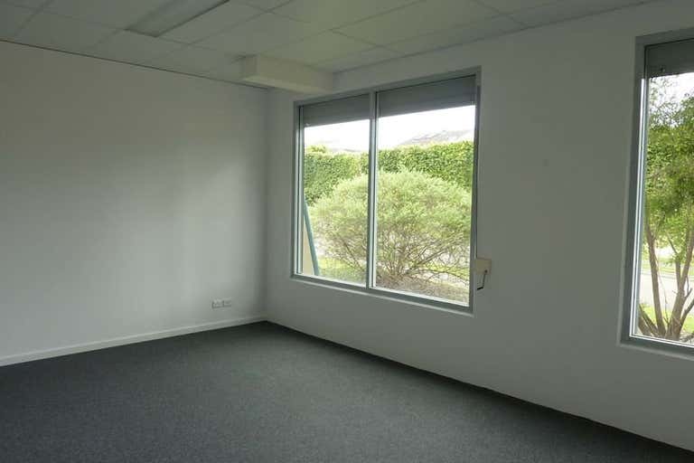 Suite 2 10, 22 Willessee Crescent Kincumber NSW 2251 - Image 3