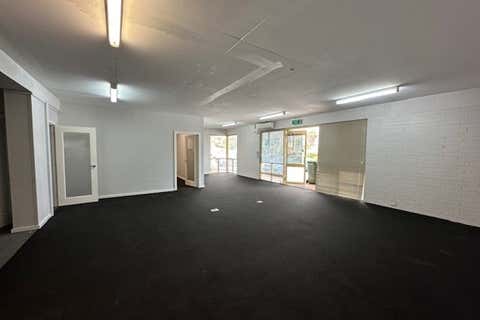Unit 4, 63 Oxleigh Drive Malaga WA 6090 - Image 4