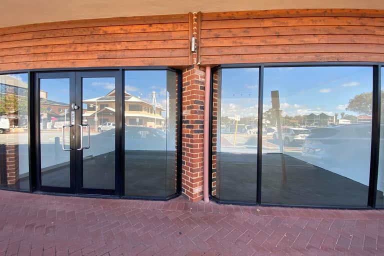 Dolphin Quay, 37 Dolphin Drive Mandurah WA 6210 - Image 2