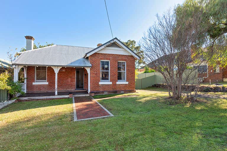 4 Darling Street Tamworth NSW 2340 - Image 1