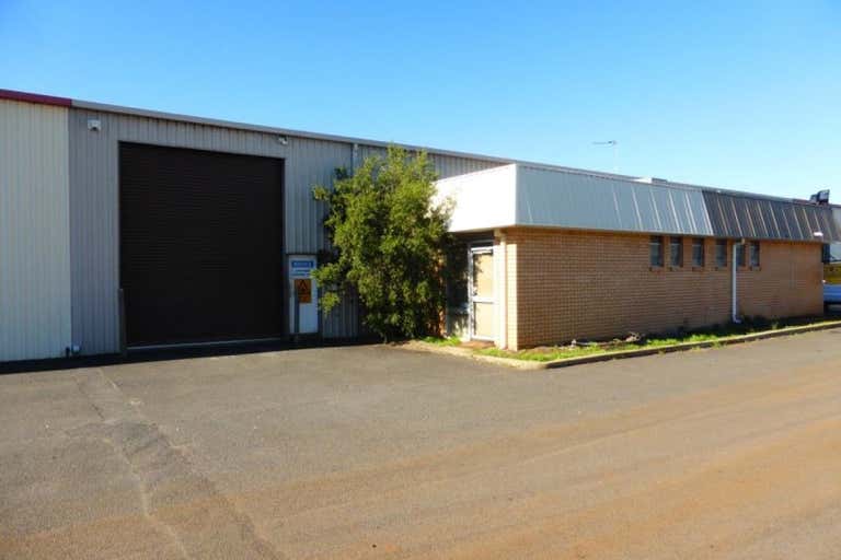 2/37-39 Douglas Mawson Road Dubbo NSW 2830 - Image 1