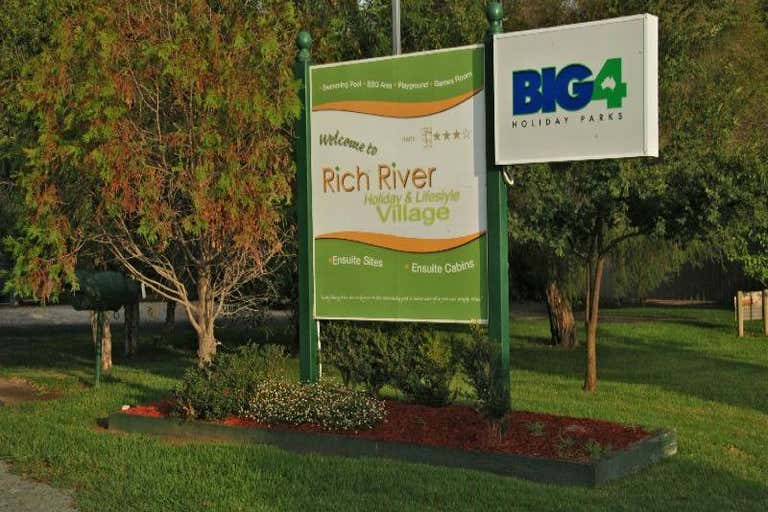 Echuca Rich River Holiday & Lifestyle Village, 25-31 Crescent Street & 16-51 Banyan Street Echuca VIC 3564 - Image 2