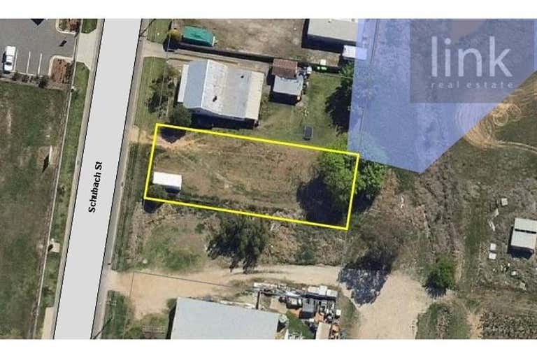 252 Schubach Street East Albury NSW 2640 - Image 1