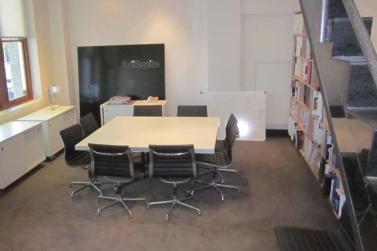40sqm office on two levels facing Prince Alfred's Park right next to central station. - Image 1