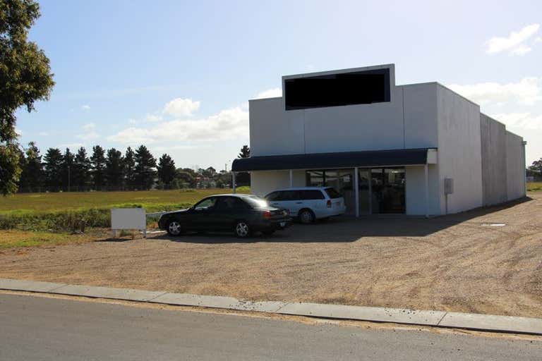 110/110A Bosworth Road Bairnsdale VIC 3875 - Image 1