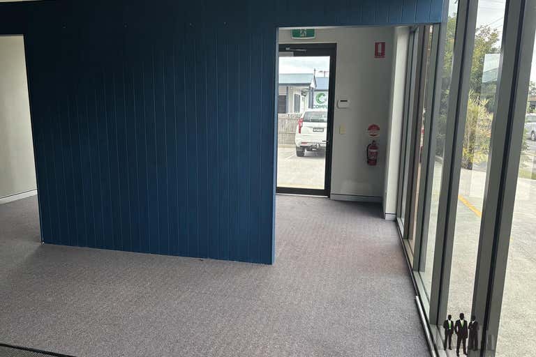 1/7 East St Caboolture QLD 4510 - Image 3