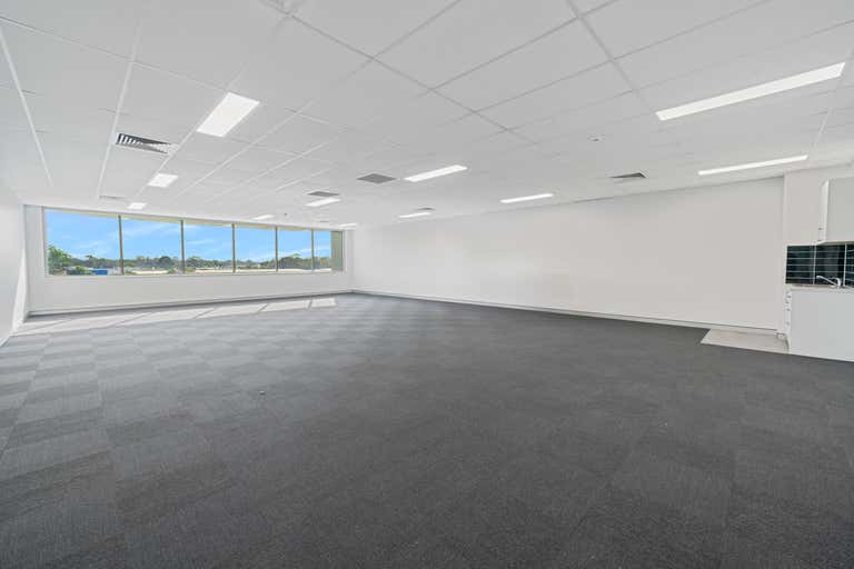 2/1 Bryant Drive Tuggerah NSW 2259 - Image 2