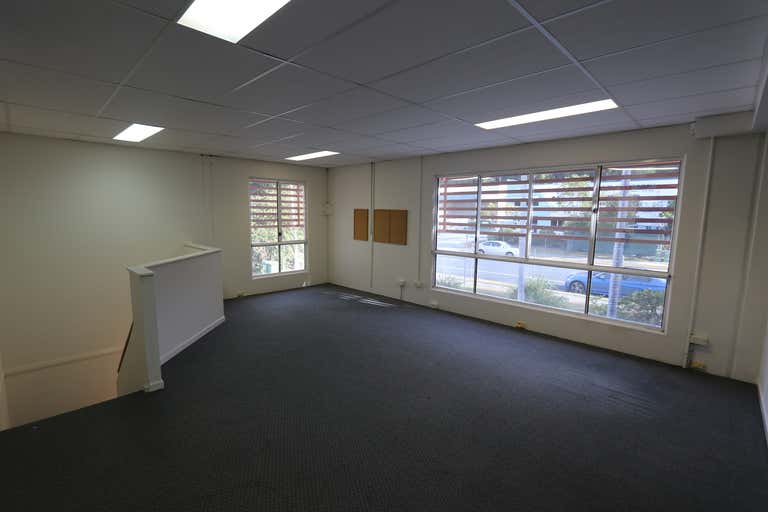 1/20 Leda Drive Burleigh Heads QLD 4220 - Image 4