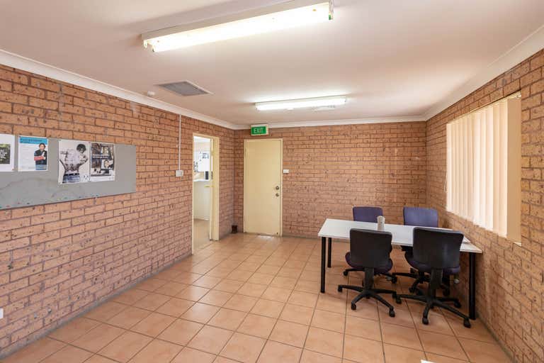 7/71 Racecourse Road Rutherford NSW 2320 - Image 4