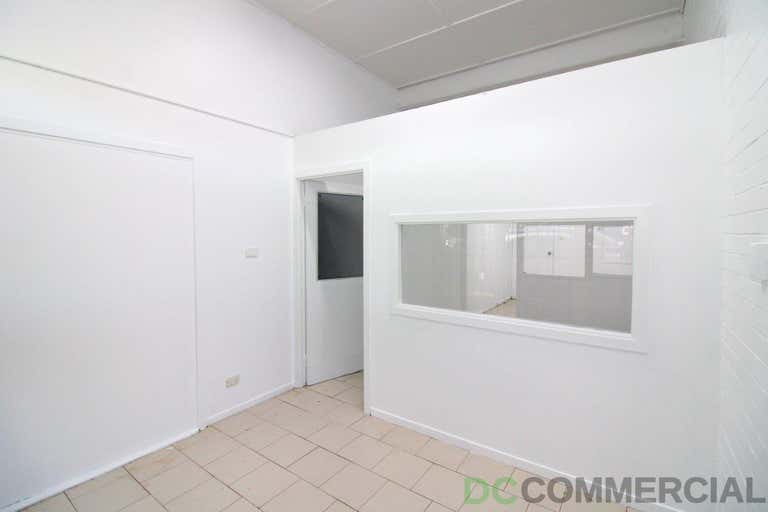 4/209 James Street Toowoomba City QLD 4350 - Image 2