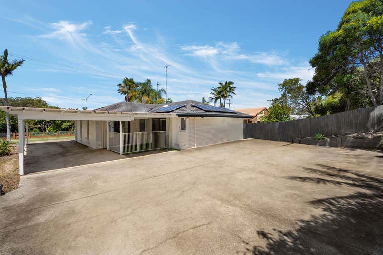 126 Olsen Avenue Arundel QLD 4214 - Image 1