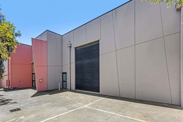 2/34 Watt Road Mornington VIC 3931 - Image 1