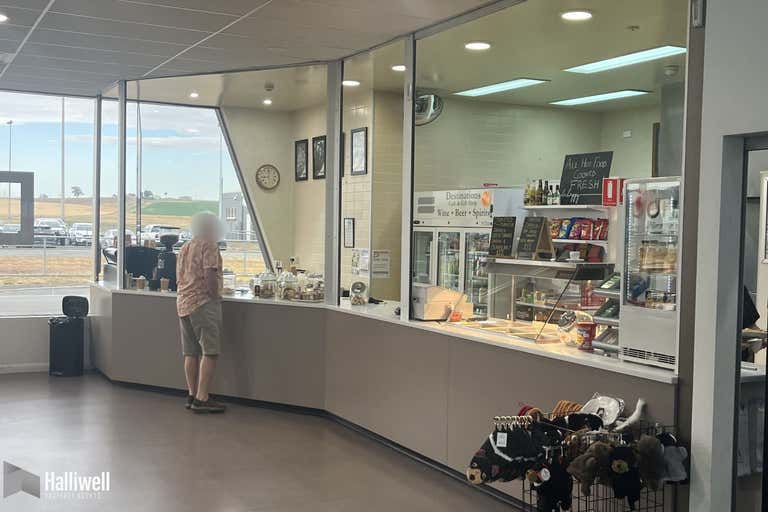 Devonport Airport Cafe, 96-100 Airport Road Devonport TAS 7310 - Image 4