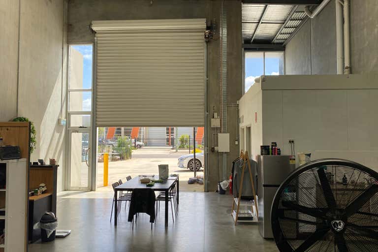 1/85 Riverside Avenue Werribee VIC 3030 - Image 3