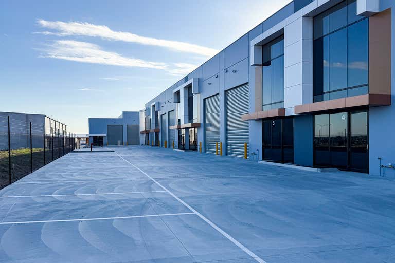 9 Medley Drive Cranbourne North VIC 3977 - Image 3