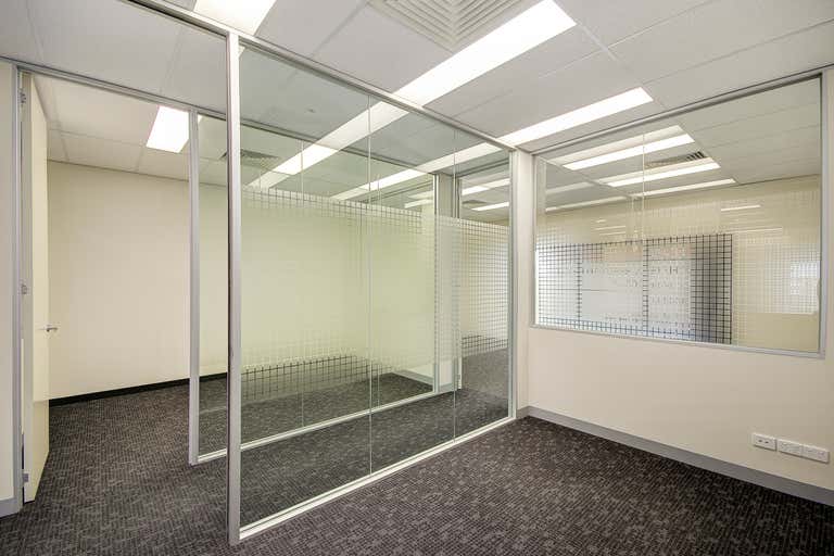 Office 18/240 Pakington Street Geelong West VIC 3218 - Image 4