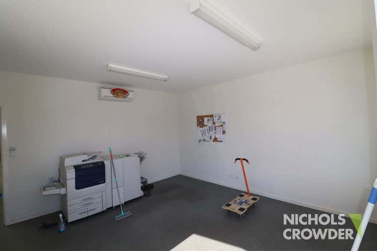 2/8 Cannery Court Tyabb VIC 3913 - Image 2