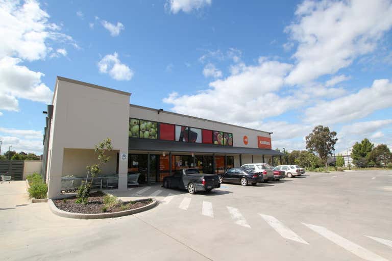 Foodworks Supermarket, 117 Mann Street Coolamon NSW 2701 - Image 2