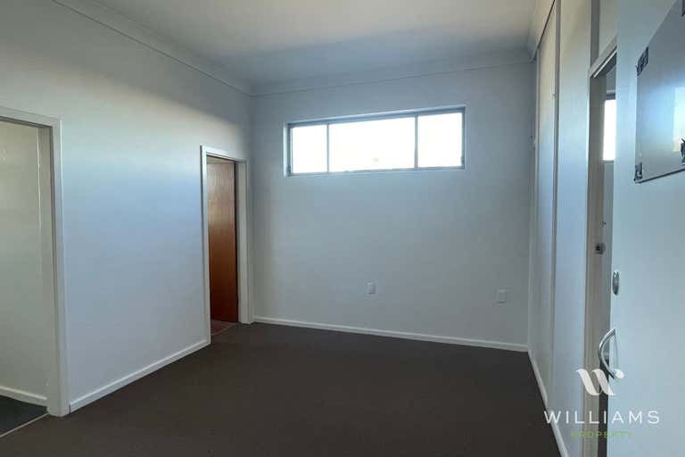Level 1, Suite 5/129 John Street Singleton NSW 2330 - Image 2