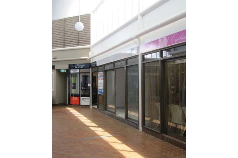 Triangle Arcade, Shop 4, 37 Thomas Drive Chevron Island QLD 4217 - Image 2