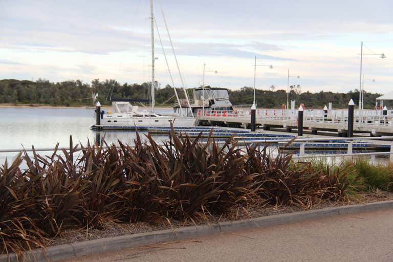 339 Esplanade Lakes Entrance VIC 3909 - Image 3