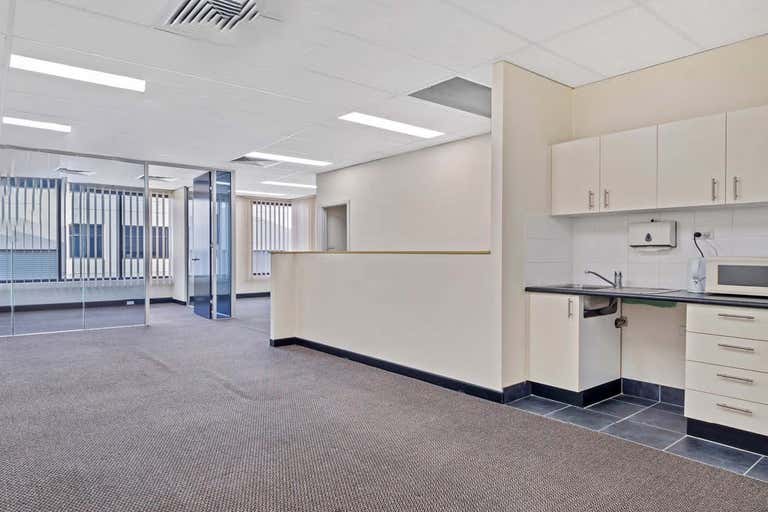 Unit 2, 79 Bourke Road Alexandria NSW 2015 - Image 4