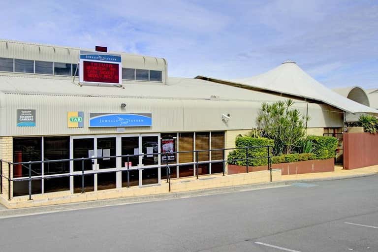 Jewells Tavern & BWS, 73 Ntaba Road (Cnr Gradburn Parade & Gurdie Street) Jewells NSW 2280 - Image 3