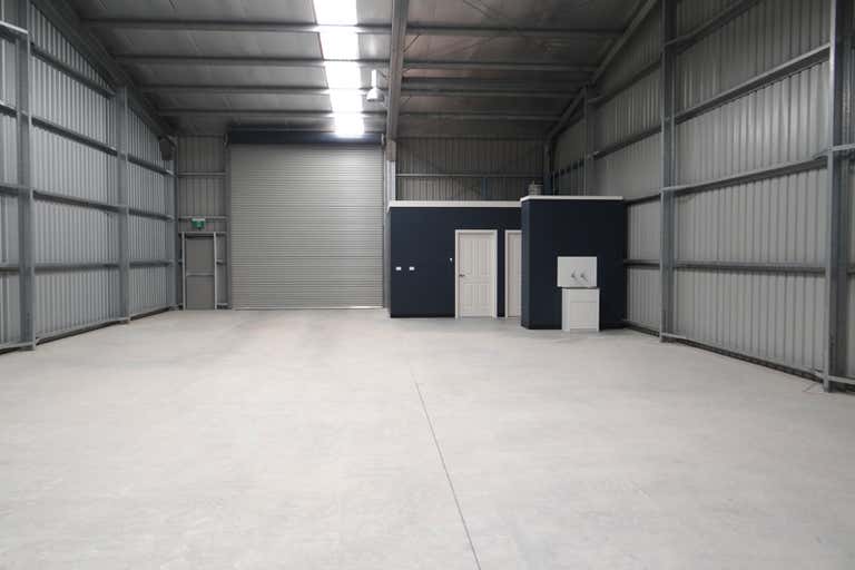 Unit 4, 21 Farrow Circuit Seaford SA 5169 - Image 2