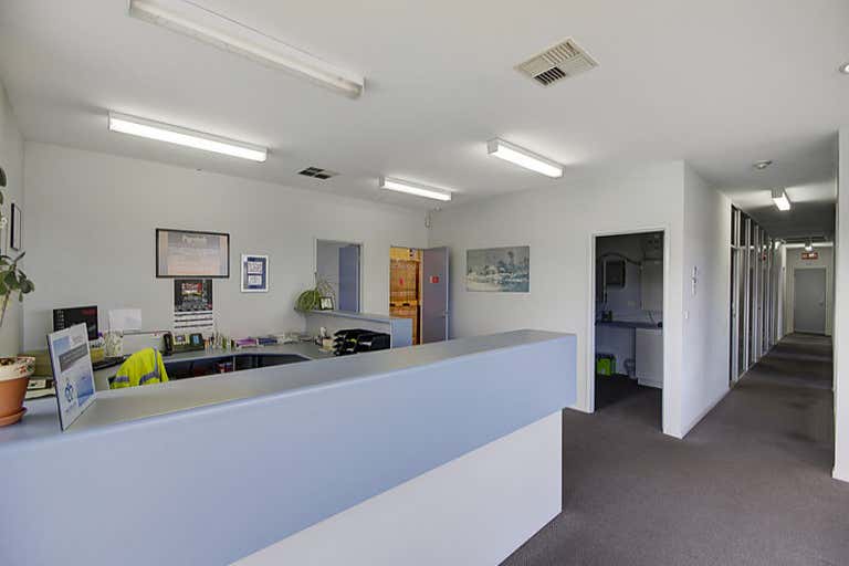 16 Dyson Court, Breakwater Geelong VIC 3220 - Image 3