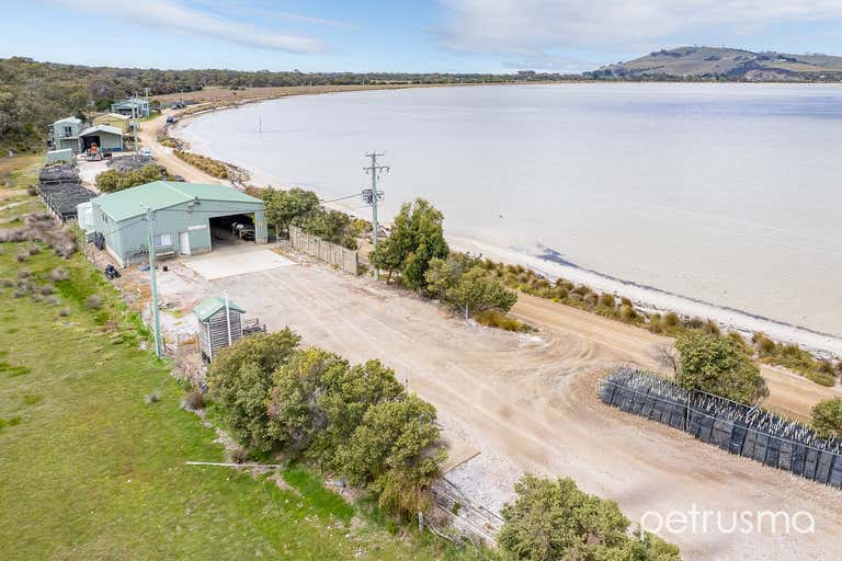 279 Bicheno Street Clifton Beach TAS 7020 - Image 2