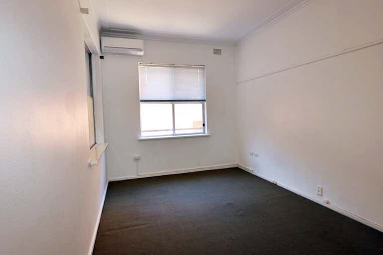 Room 4, 120 Fitzmaurice Street Wagga Wagga NSW 2650 - Image 2
