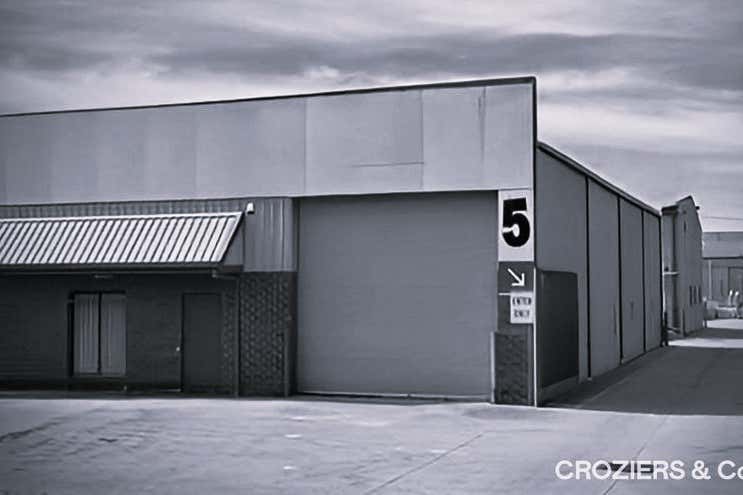 2/5 Trawalla Avenue Thomastown VIC 3074 - Image 1