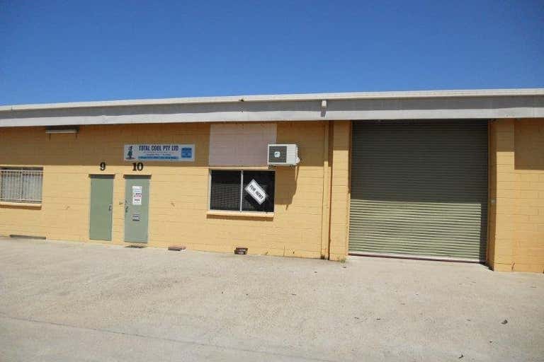 Unit 6 , 62 Keane Street Currajong QLD 4812 - Image 1