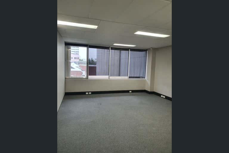 Unit Level 4, 68 St Georges Terrace Perth WA 6000 - Image 2
