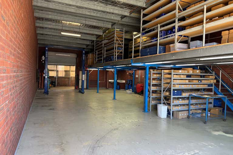 U2/21 Zeta Crescent O'Connor WA 6163 - Image 2