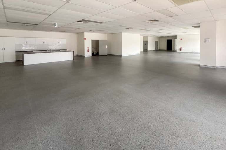 1/357 Gympie Road Strathpine QLD 4500 - Image 2