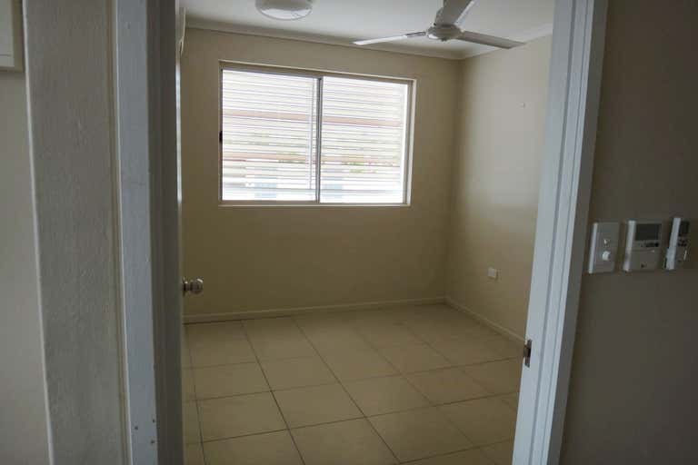 Suite 14, 581 Ross River Road Kirwan QLD 4817 - Image 4
