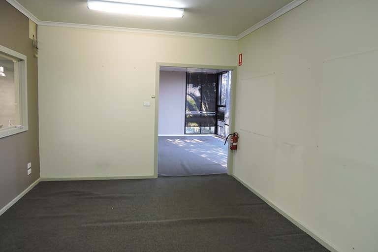 Unit 1 , 30 Chelmsford Street Williamstown North VIC 3016 - Image 3