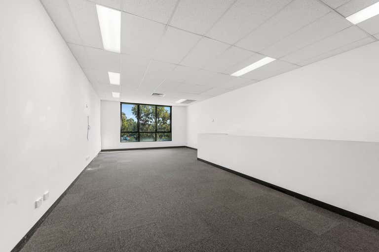 4/34 Wirraway Drive Port Melbourne VIC 3207 - Image 4