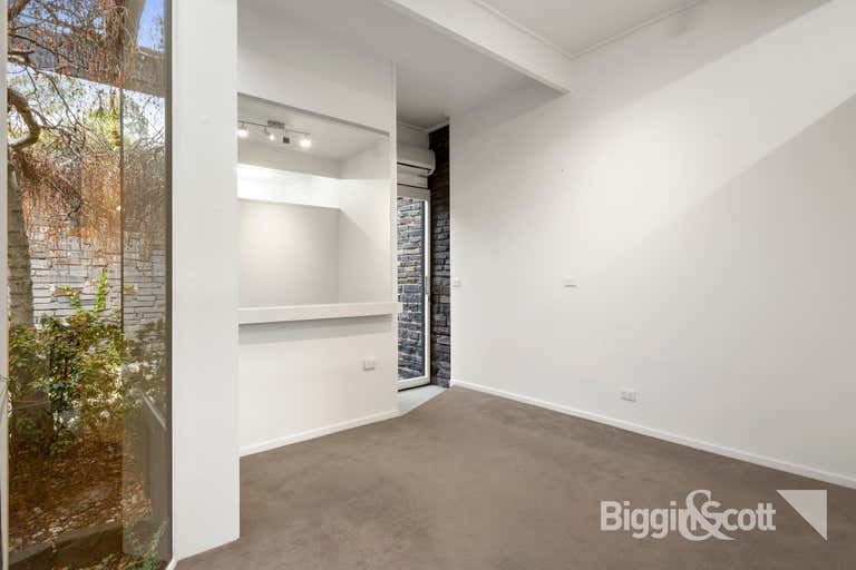 21 Carters Avenue Toorak VIC 3142 - Image 4