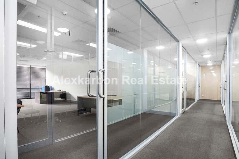 11/70 Racecourse Road North Melbourne VIC 3051 - Image 2