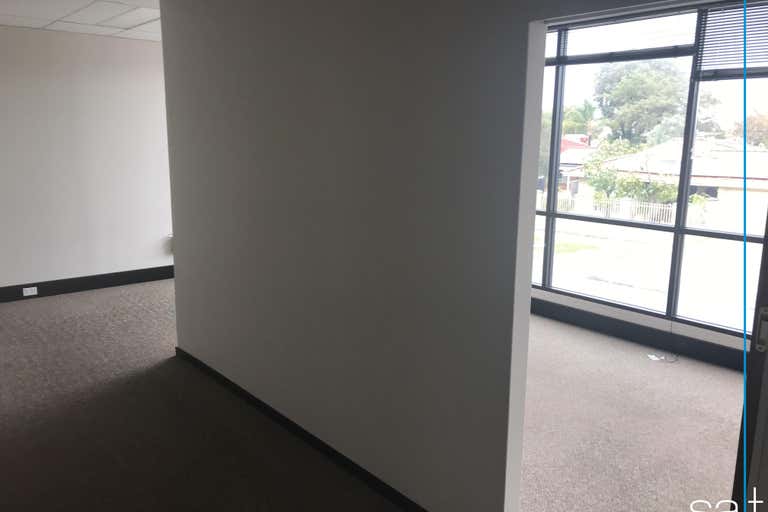 8/18 Welwyn Avenue Manning WA 6152 - Image 4