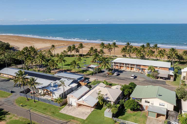 Sarina Beach Motel, 44 Owen Jenkins Drive Sarina Beach QLD 4737 - Image 1