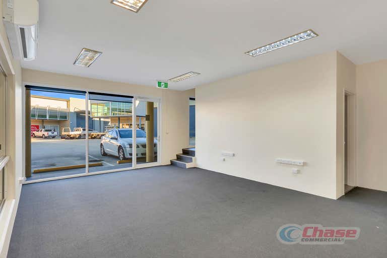 8/50 Parker Court Eagle Farm QLD 4009 - Image 4