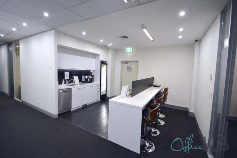 2/525 Collins Street Melbourne VIC 3000 - Image 2