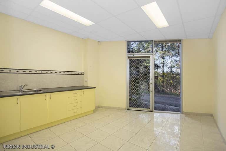 10A & B/84 - 90 Lakewood Boulevard Braeside VIC 3195 - Image 4