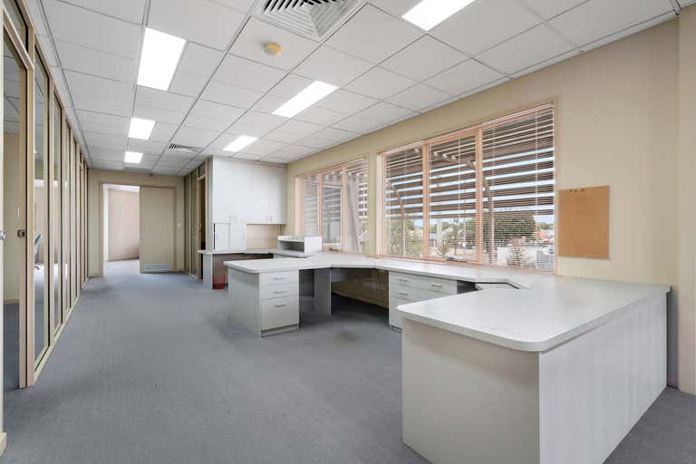 Suite 5, 117.... Fenaughty.. Street Kyabram VIC 3620 - Image 3