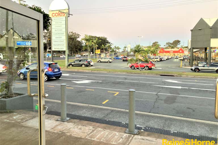 6 & 7, 110 Brisbane Road Labrador QLD 4215 - Image 3