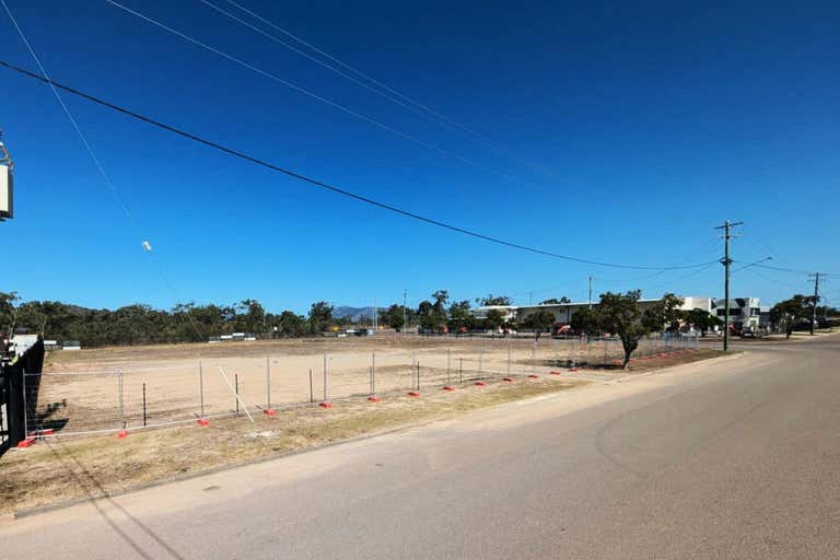 84-86 Northern Link Circuit Shaw QLD 4818 - Image 1